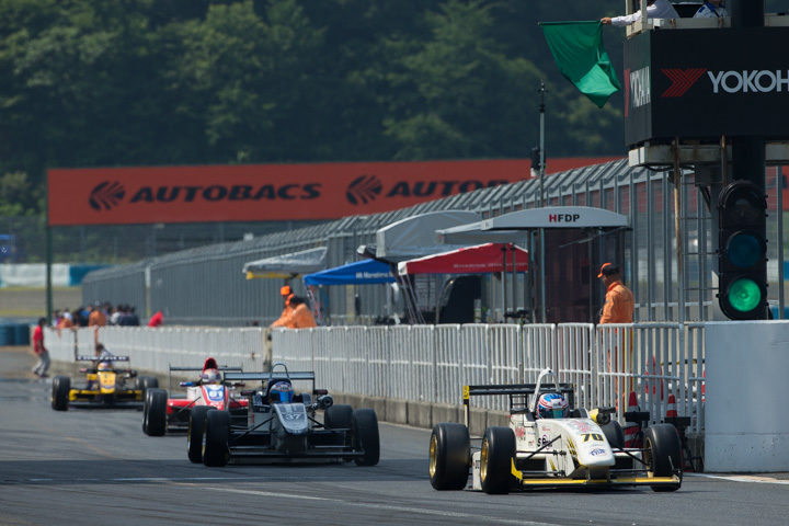 公式予選: 15分間のセッションがスタート