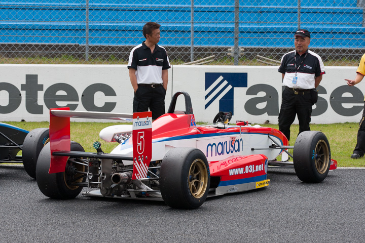 決勝レース: 牧野任祐（A:マルサンミスト制動屋Rn・SPORTS）