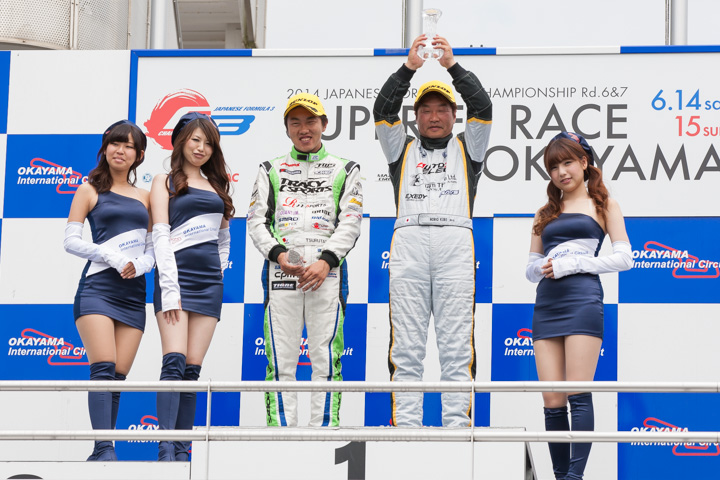 決勝レース: アルミクラスの暫定表彰式