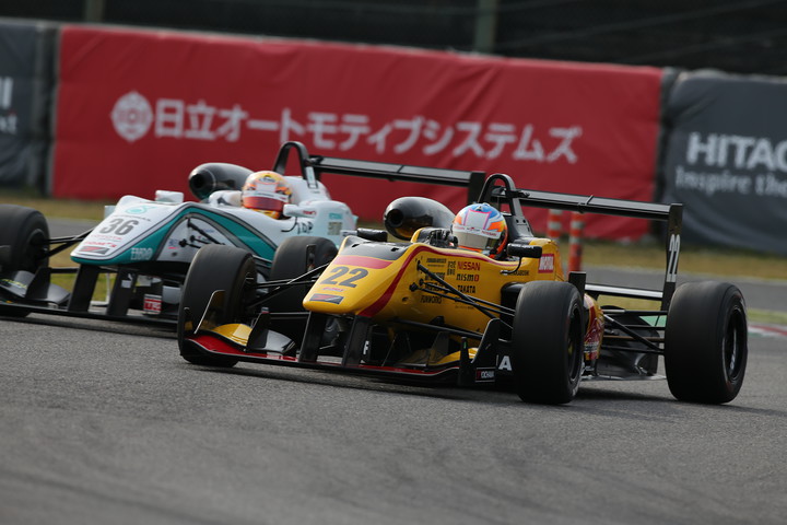 決勝レース: 山下健太 vs 高星明誠