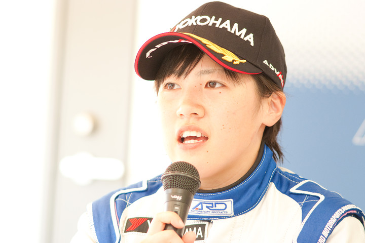 決勝記者会見: Nクラス3位の三浦愛（EXEDY RACING F307）
