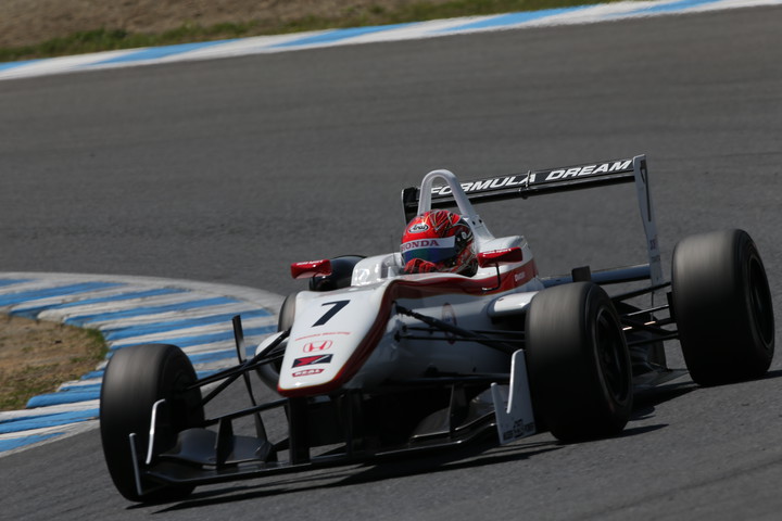 優勝は松下信治（HFDP RACING F312）