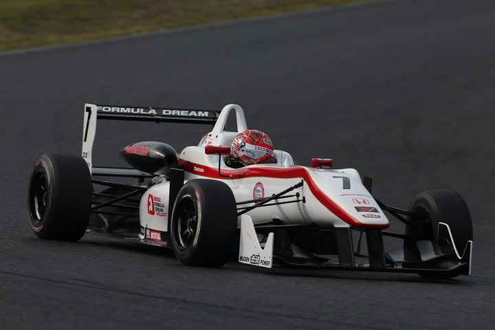 決勝2位は松下信治（HFDP RACING F312）