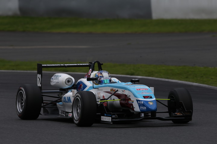 Nクラスポールポジションは久保凛太郎（CG ROBOT ル・ボーセ F308）