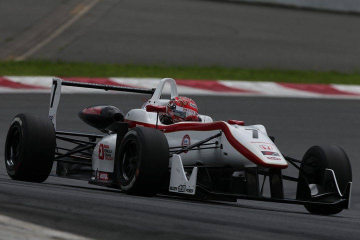 ポールポジションは松下信治（HFDP RACING F312）