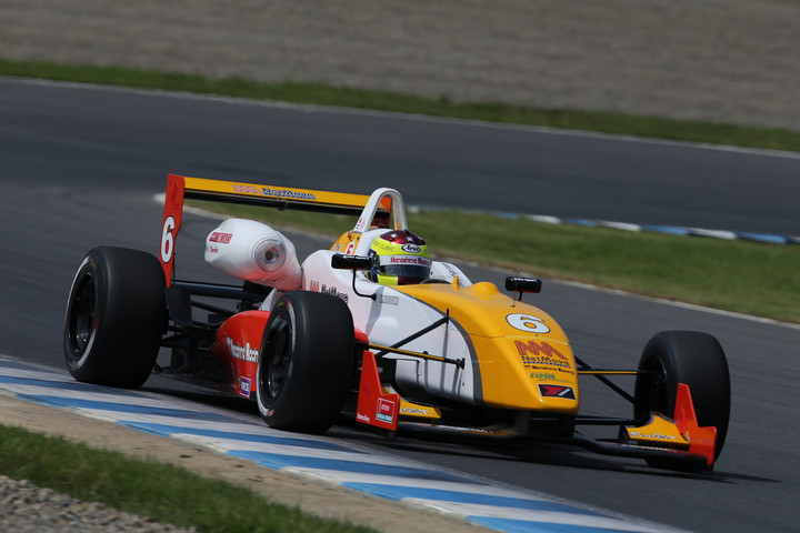 Nクラスポールポジションは小泉洋史（Net Move Hanashima Racing）