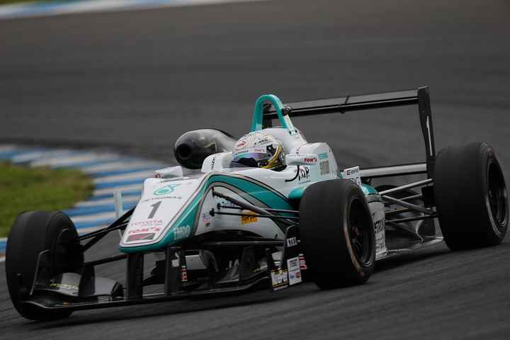 優勝は勝田貴元PETRONAS TEAM TOM'S F312）