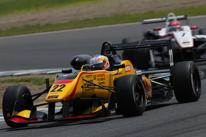 優勝は高星明誠（B-MAX Racing Team with NDDP）