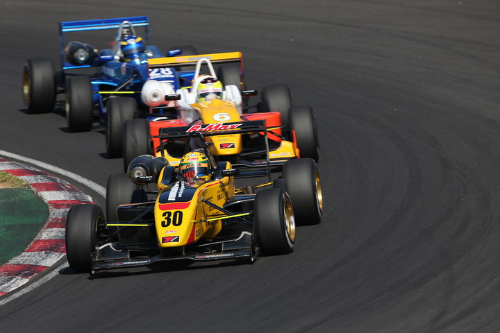 ドラゴン、小泉洋史、山口大陸のNクラス3位争い