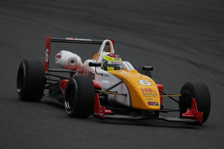 Nクラスポールポジションは小泉洋史（Hanashima Racing）