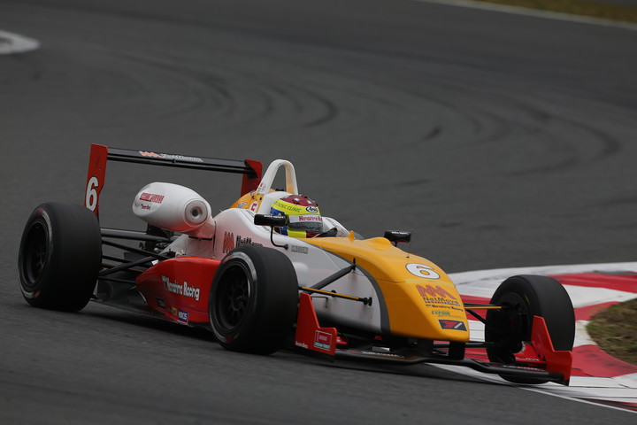 Nクラスポールポジションは小泉洋史（Hanashima Racing）