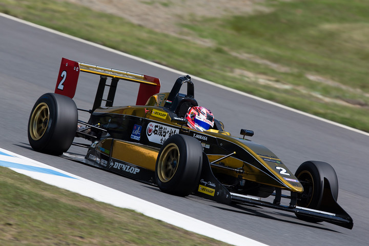 総合のポールポジションは三笠雄一（美人＆LTVRacingDRP）