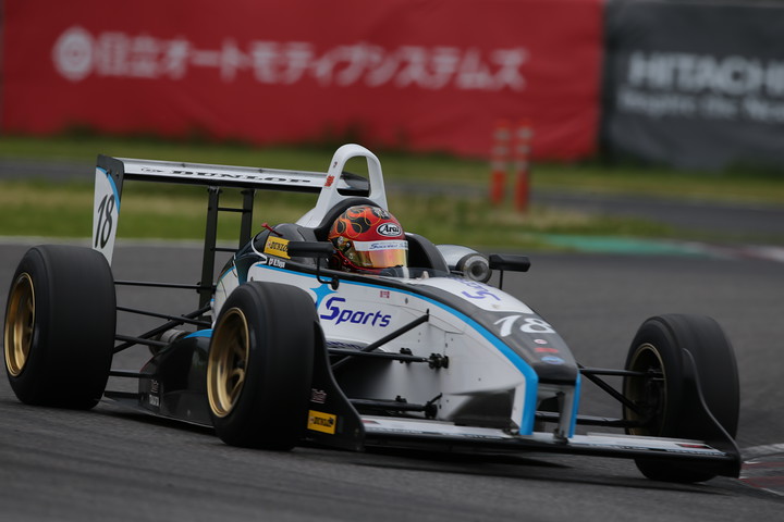 ポールポジションは平木湧也（SUCCEED SPORTS F108）