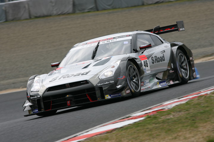 GT500クラス予選3位は本山哲／柳田真孝組（S Road MOLA GT-R）