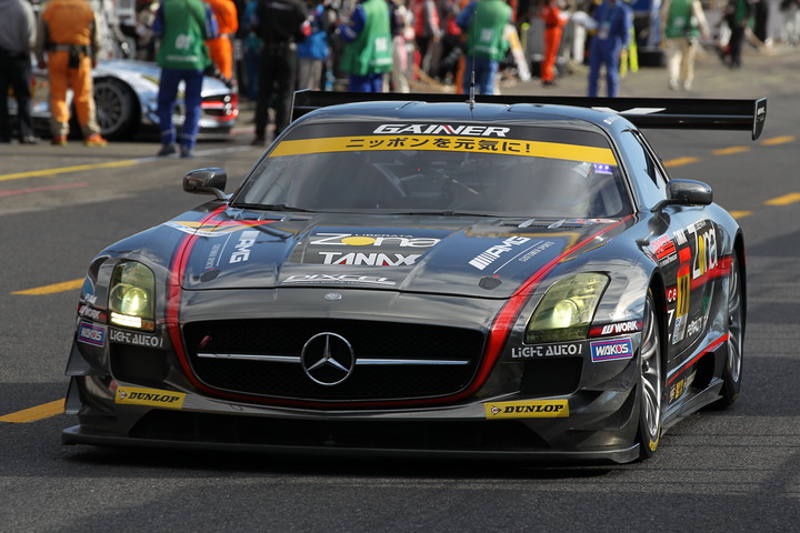 GT300クラスポールポジションは平中克幸／ビヨン・ビルドハイム組（GAINER DIXCEL SLS）