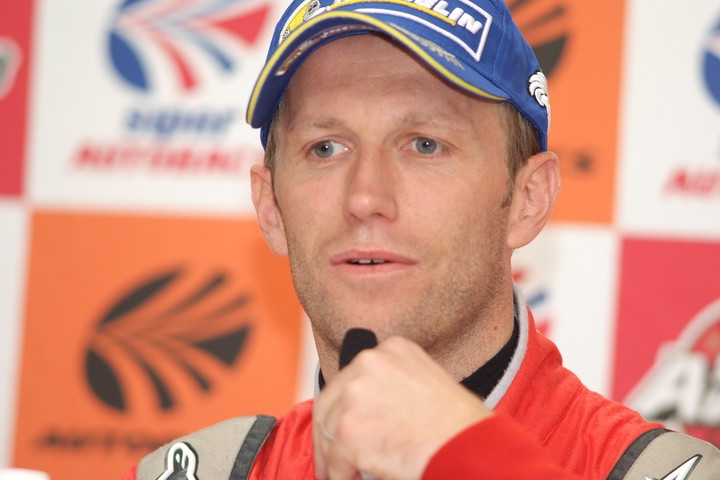 GT500クラスでポールポジションを獲得したロニー・クインタレッリ（MOTUL AUTECH GT-R）