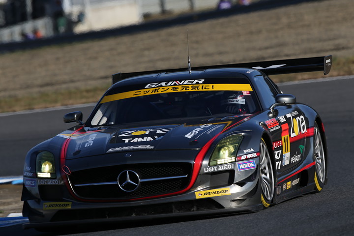 GT300クラス優勝は平中克幸／ビヨン・ビルドハイム組（GAINER DIXCEL SLS）