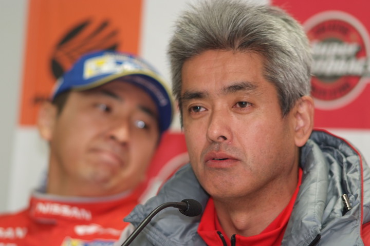 決勝記者会見: GT500クラスチームチャンピオン監督の鈴木豊（NISMO）