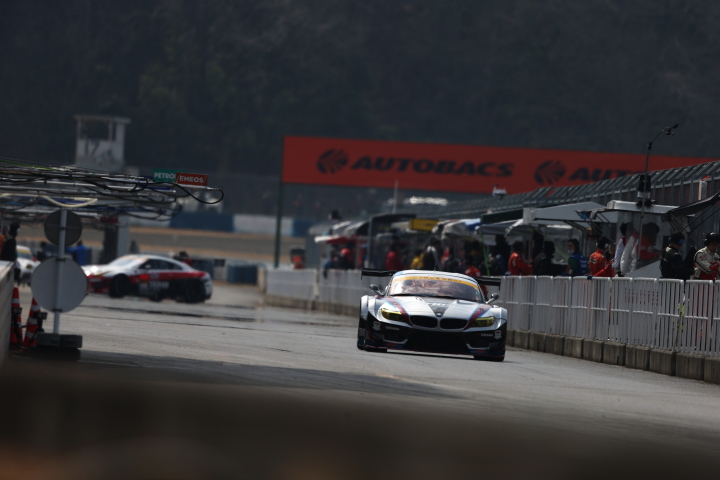 公式テスト岡山: 飯田章／吉本大樹／佐藤晋也組（GT300:TWS LM corsa BMW Z4）