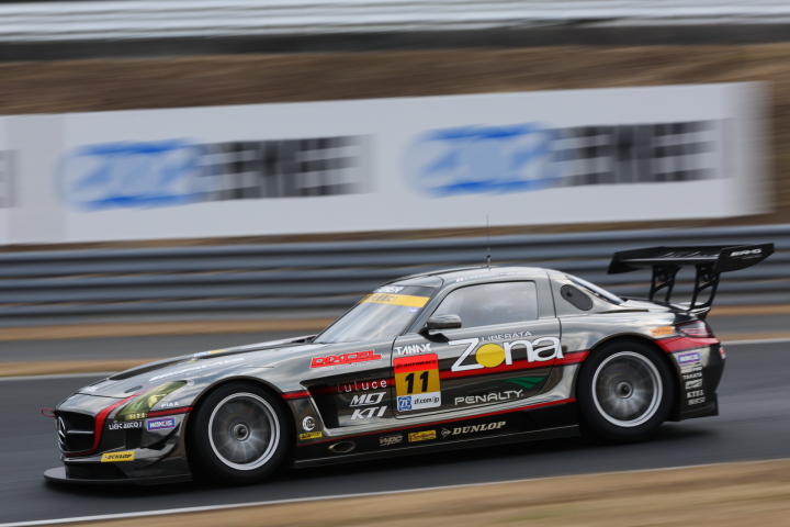 公式テスト岡山: 平中克幸／ビヨン・ビルドハイム組（GT300:GAINER DIXCEL SLS）