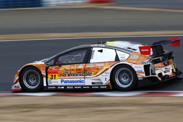 公式テスト岡山: 新田守男／嵯峨宏紀組（GT300:OGT Panasonic PRIUS） 