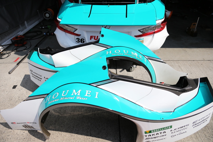 公式テスト岡山: 中嶋一貴／ジェームス・ロシター／平川亮組（GT500:PETRONAS TOM'S RC F）