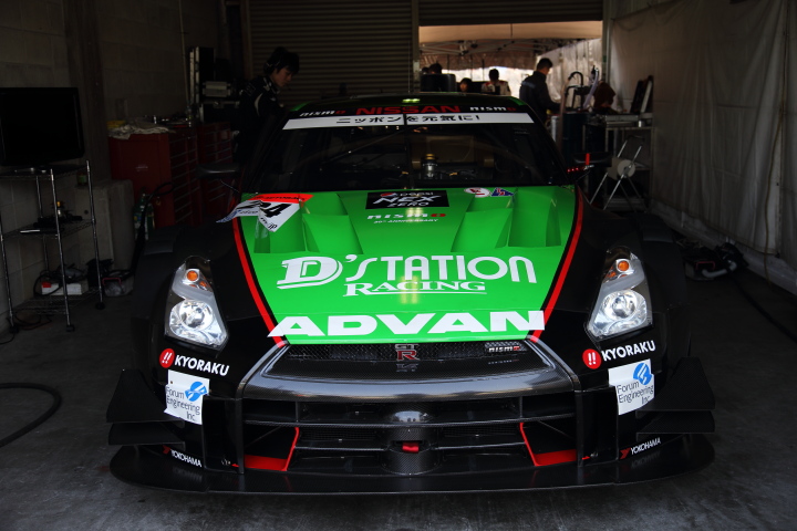 公式テスト岡山: ミハエル・クルム／佐々木大樹組（GT500:D'station ADVAN GT-R）
