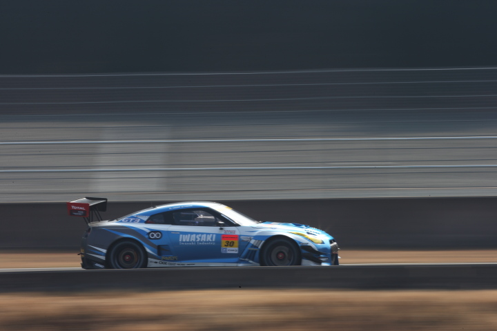 公式テスト岡山: 岩崎祐貴／影山正美組（GT300:IWASAKI apr GT-R）