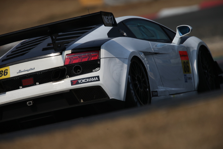 公式テスト岡山: 山西康司／細川慎弥／エイドリアン・ザウグ組（GT300:JLOCランボルギーニGT3）