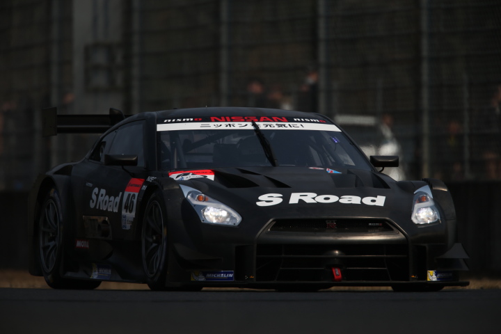 公式テスト岡山: 本山哲／柳田真孝組（GT500:S Road MOLA GT-R）