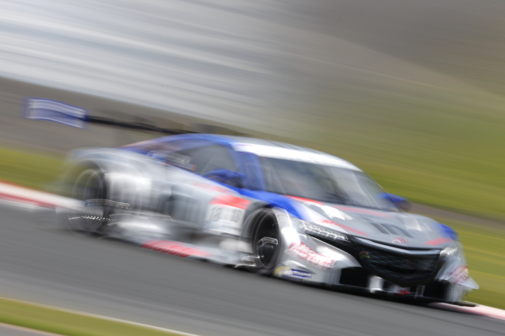 公式練習: 山本尚貴／ジャン・カール・ベルネ組（GT500:ウイダー モデューロ NSX CONCEPT-GT）