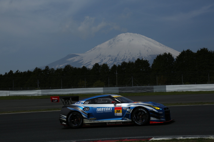 公式練習: 岩崎祐貴／影山正美組（GT300:IWASAKI apr GT-R）