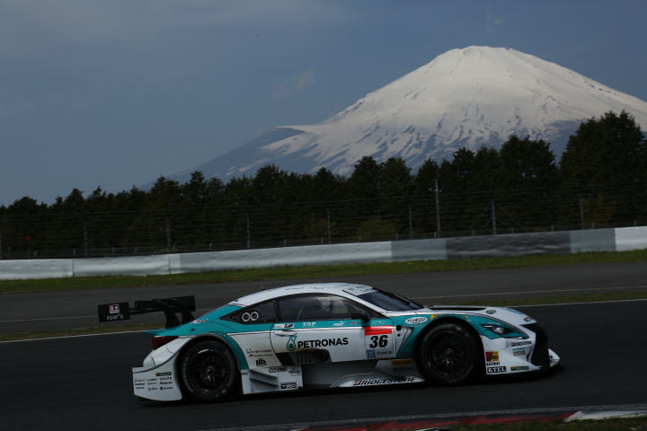 公式練習: ジェームス・ロシター／平川亮組（GT500:PETRONAS TOM'S RC F）