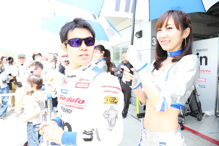 ピットウォーク: 山本尚貴（GT500:ウイダー モデューロ NSX CONCEPT-GT）