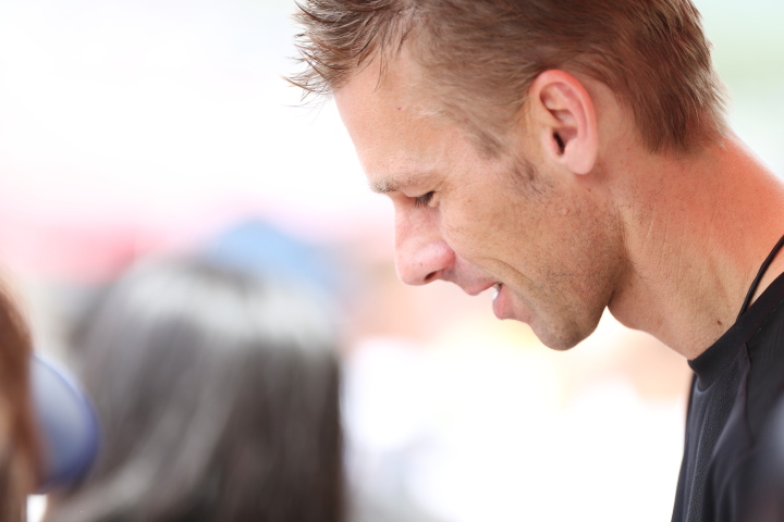 ピットウォーク: ミハエル・クルム（GT500:D'station ADVAN GT-R）