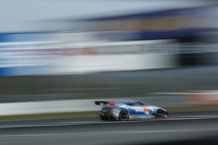 ノックアウト予選: 岩崎祐貴／影山正美組（GT300:IWASAKI apr GT-R）