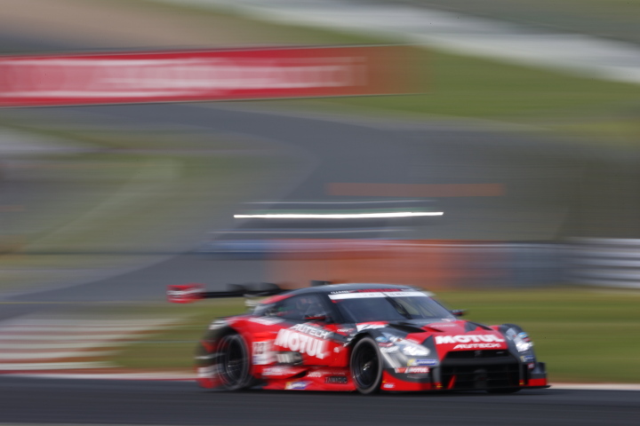 ノックアウト予選: 松田次生／ロニー・クインタレッリ組（GT500:MOTUL AUTECH GT-R）