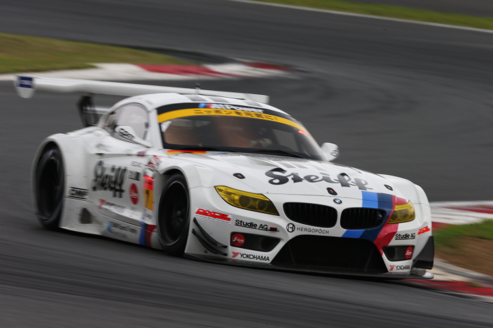 公式練習: ヨルグ・ミューラー／荒聖治組（GT300:Studie BMW Z4）