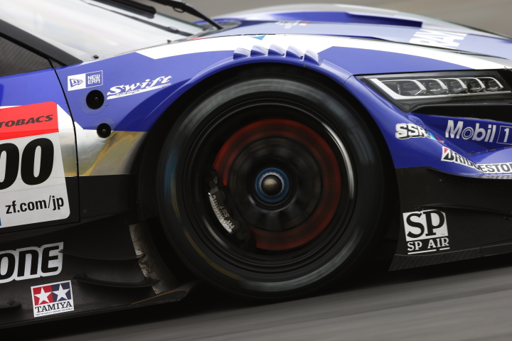 公式練習: 小暮卓史／武藤英紀組（GT500:RAYBRIG NSX CONCEPT-GT）