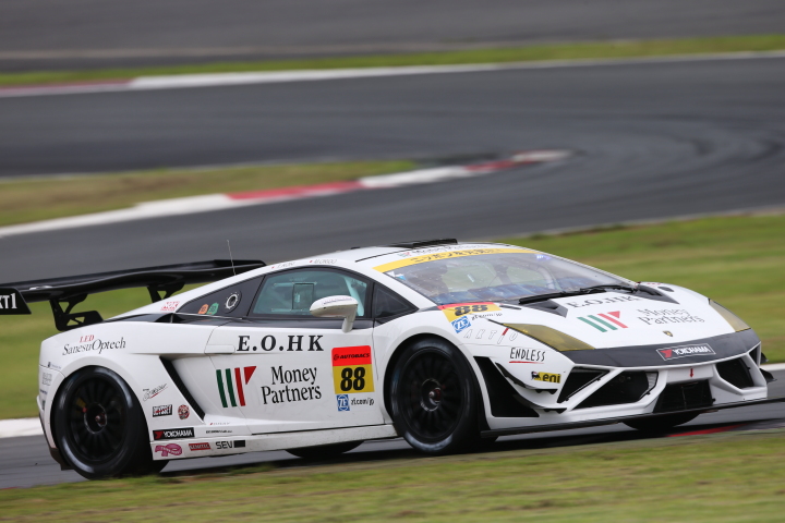 公式練習: 織戸学／青木孝行組（GT300:マネパ ランボルギーニ GT3）