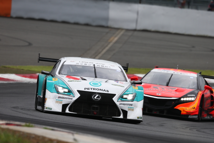 公式練習: 中嶋一貴／ジェームス・ロシター組（GT500:PETRONAS TOM'S RC F）