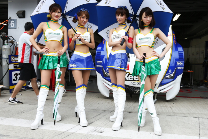 ピットウォーク: レースクイーン