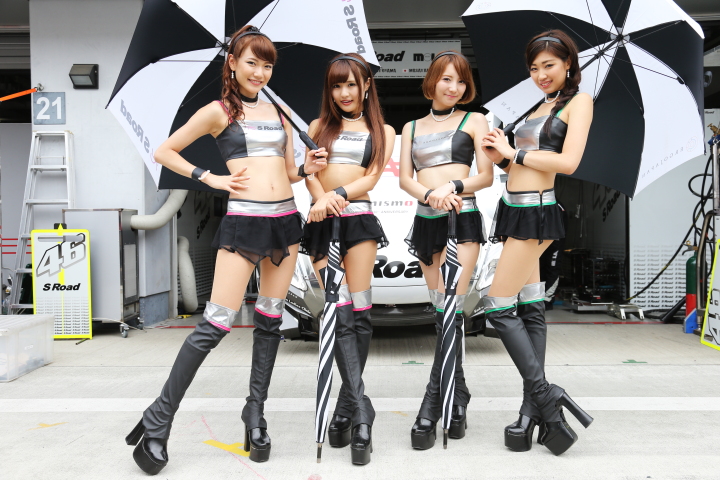 ピットウォーク: レースクイーン