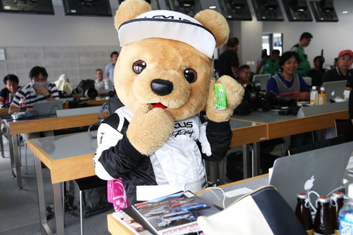 メディアセンターに現れたトヨタくま吉