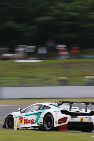 ノックアウト予選Q1: 加藤寛規（GT300:シンティアム・アップル・MP4-12C）