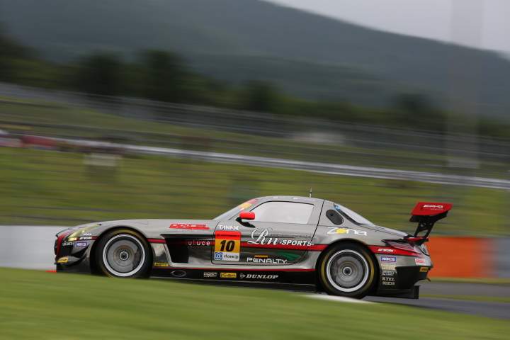 ノックアウト予選Q2: 植田正幸（GT300:GAINER Rn-SPORTS SLS）