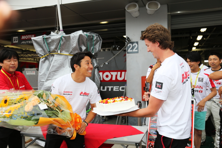 GTキッズウォーク: 星野一樹、GT参戦100戦記念セレモニー