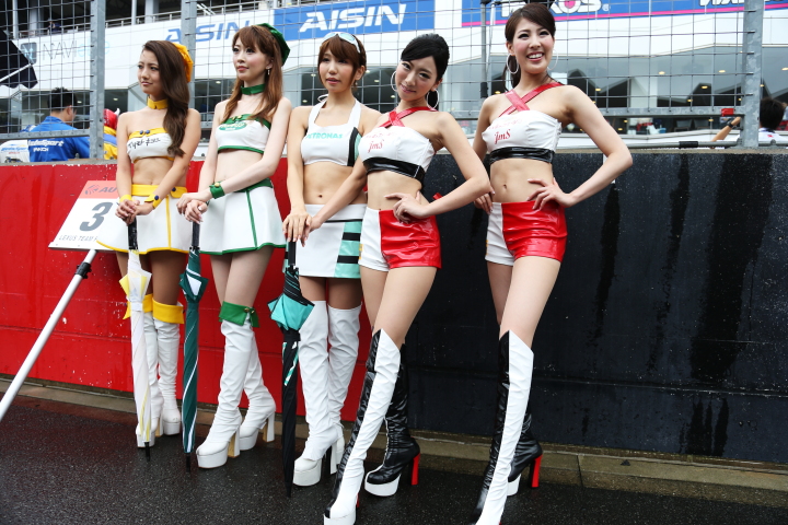 ピットウォーク: レースクイーン