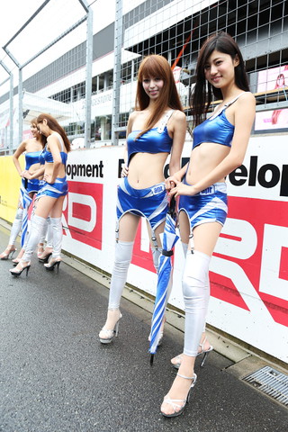 ピットウォーク: レースクイーン