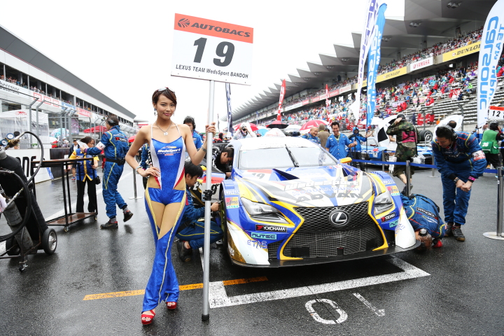 スターティンググリッド: レースクイーン